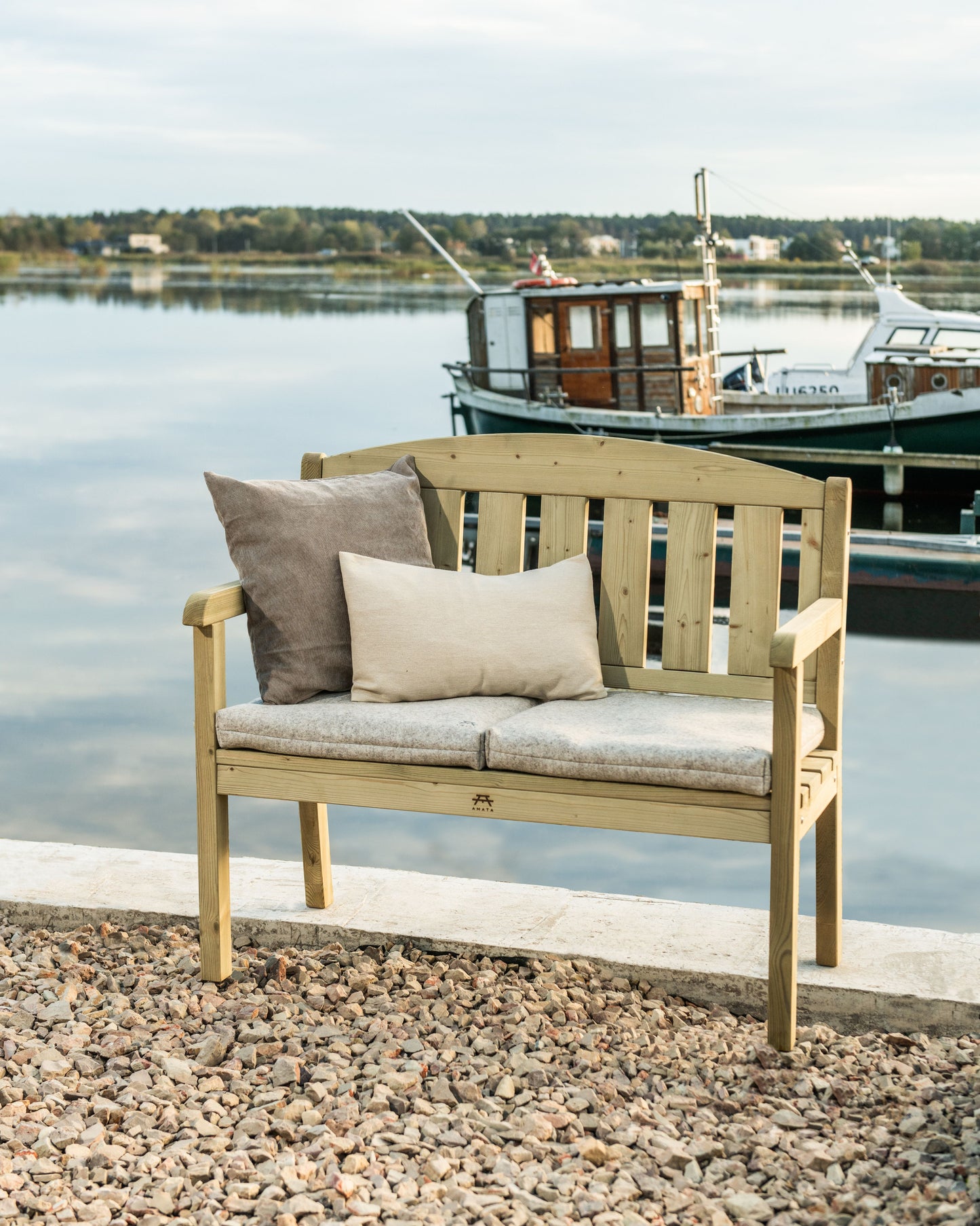 Classic Wooden Two Seater Garden Bench Wood